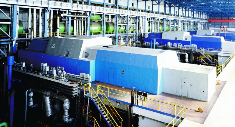 Uspořádání turbosoustrojí 4x200 MW ve strojovně elektrárny Dětmarovice